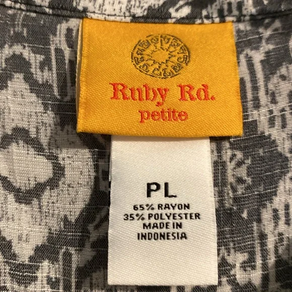 Ruby Rd. Blouse. - Picture 2 of 5